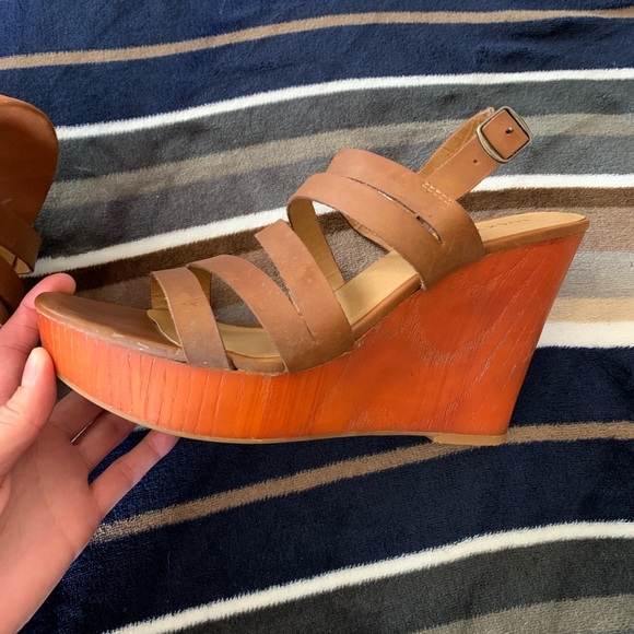Lucky Brand Heels! I couldn’t find these online anywhere! Very cute😍 - Picture 4 of 4